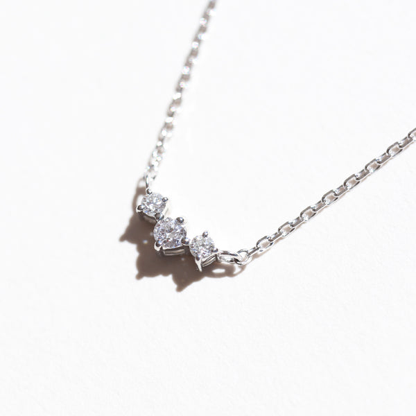 jour/ジュール　PT950/PT850 ダイヤモンド３石ネックレス(PRT121)